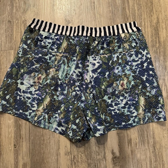 Blue and Black Patterned Floral Lululemon City Skort Shorts Skirt - Picture 2 of 8